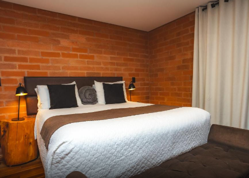 Quarto Duplo Deluxe com Varanda - HOTEL DOM